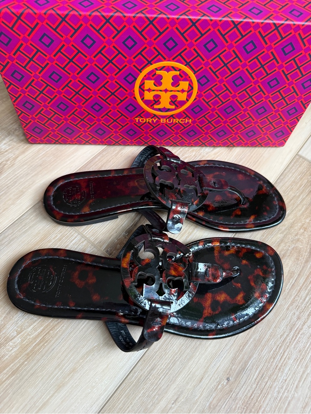 Tory Burch Miller Patent Sandal Tortoise Sz 7.5 Flat Thong - Picture 3 of 12